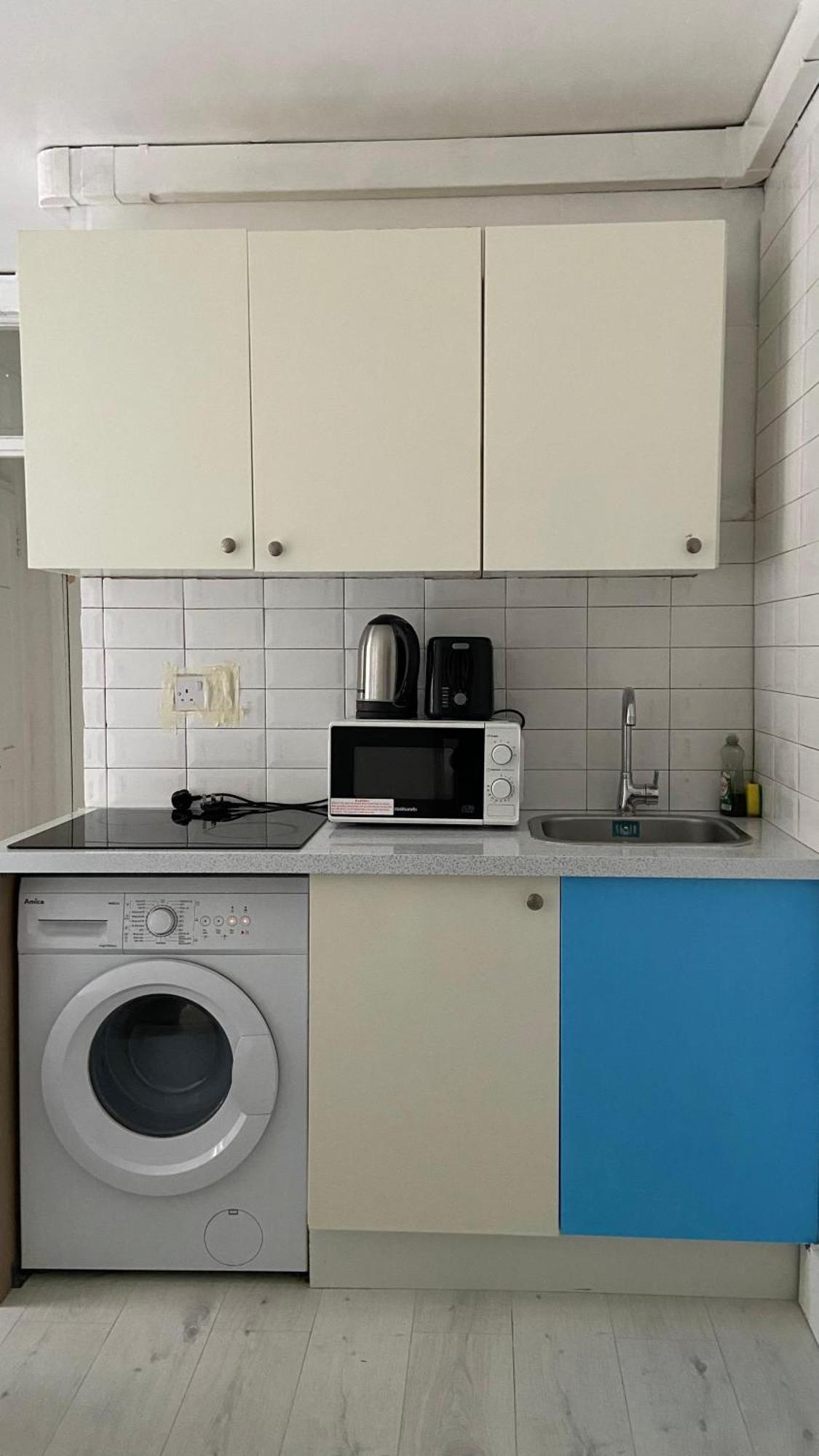 Lovely Ground Floor Miles Apart Apartment Londra Exterior foto