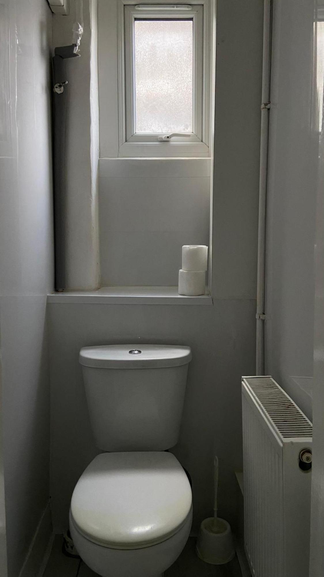 Lovely Ground Floor Miles Apart Apartment Londra Exterior foto